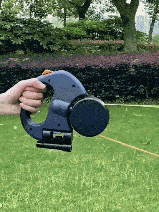 TrailGuard Retractable Leash